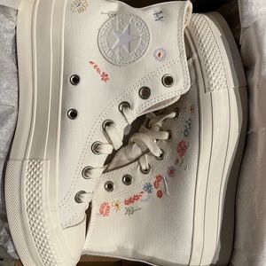 Floral platform converse